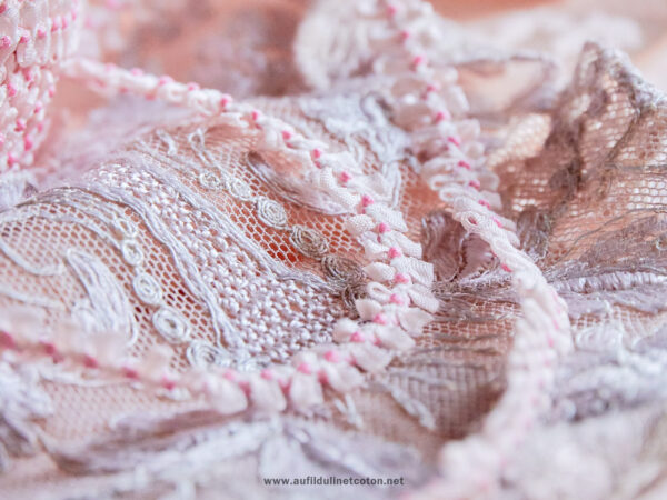 Ruban vintage rococo de la marque MOKUBA élastique, couleur rose